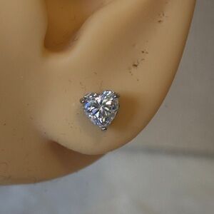 1 CT ❤️ HEART Moissanite Diamond Stud Earrings 925 Sterling Silver